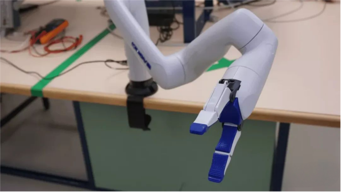 1751005122594586.png image.png